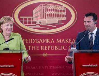Μέρκελ σε Σκόπια: «Πάρτε όσα σας δίνει ο Τσίπρας και ελάτε σε ΕΕ και ΝΑΤΟ»